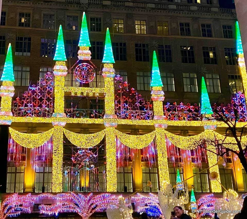 New York City Holiday Lights Tour | Department Store Windows, Markets