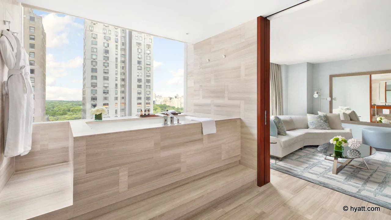 Park Hyatt Jacuzzi Royal Suite